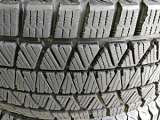215-70-16  Bridgestone Blizzak DM-V3
